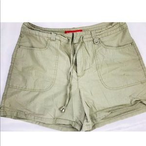 Gloria Vanderbilt Khaki Shorts size 12 Twill